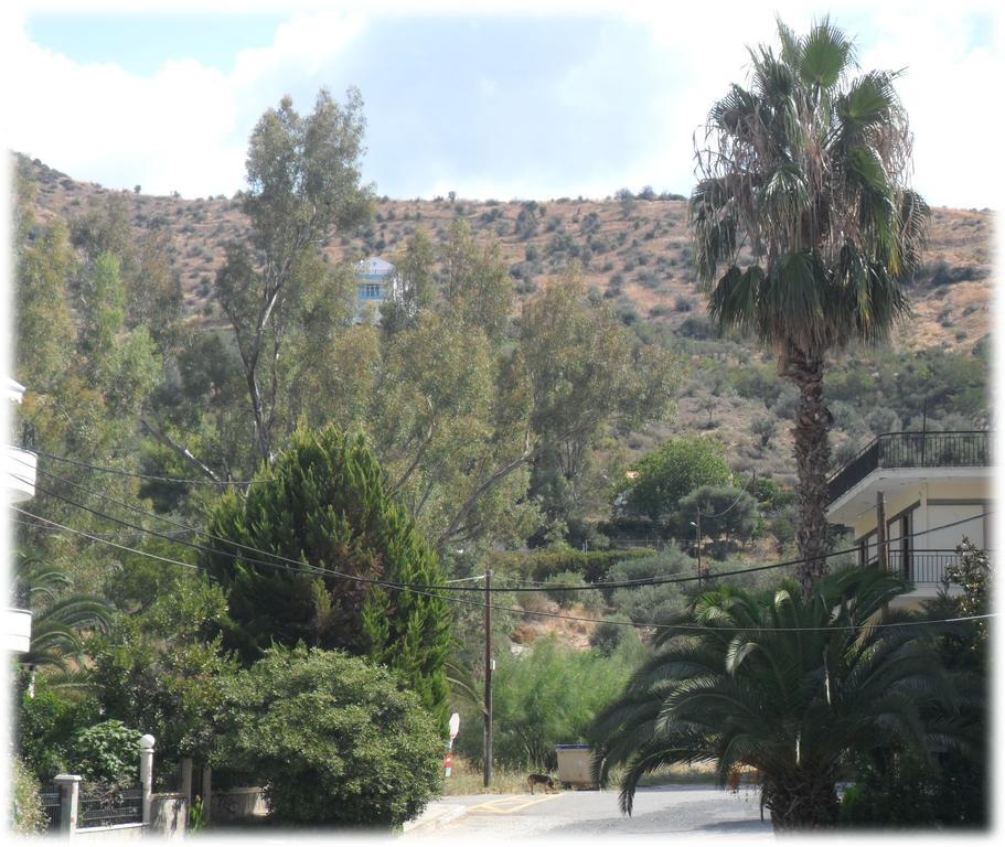 Araliki Apartments & Studios Loutra Edipsou  Luaran gambar